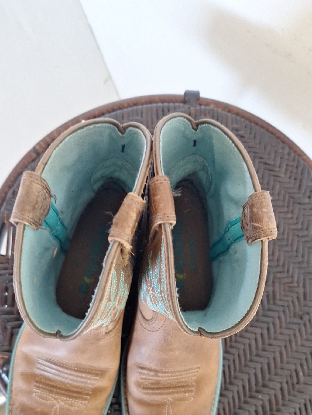 Ariat Girls Kid Boots Size 1 - Picture 3 of 12